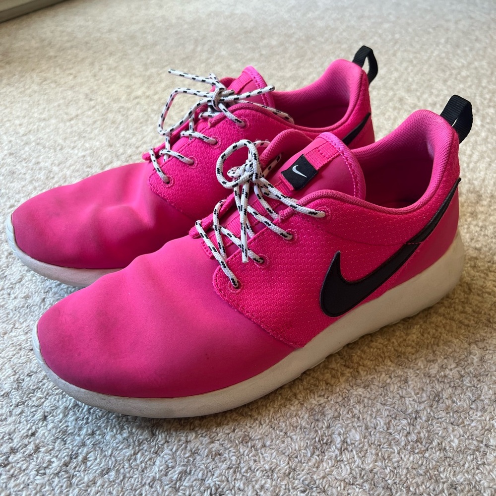 👟 Nike Roshe Run GS - Pink Sail - Youth Size 7